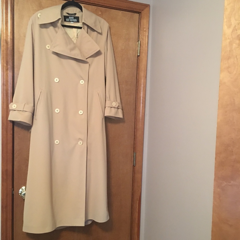 Hilary Radley for Holt Renfrew Vintage Trench.Size 4